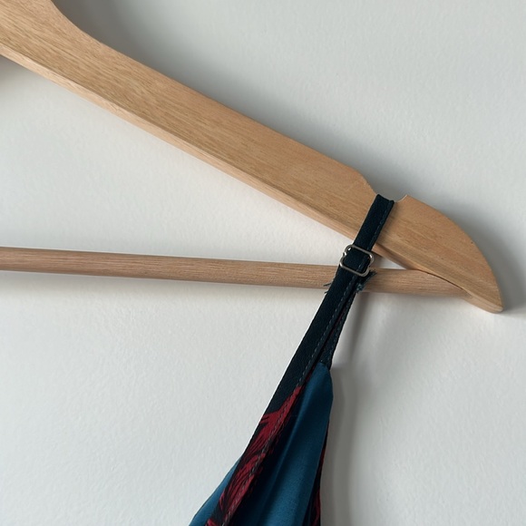 NWOT KERRY LAYERED RUFFLE CAMI STRAP DRESS FOREST GREEN/RED Small / 8 - Picture 15 of 15